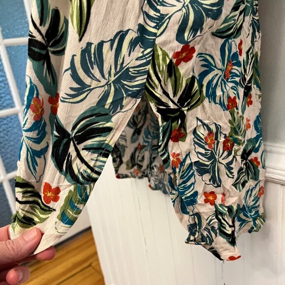 NWT Lost + Wander Luau On the Beach Coverup/Dress, Size XS/S - Picture 5 of 12